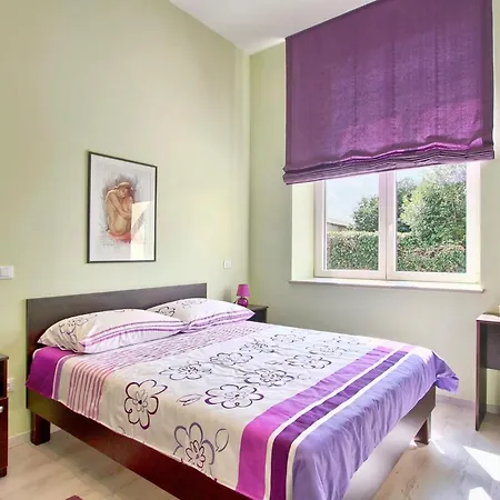 Old School House Basici