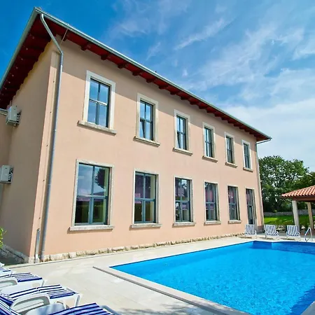 Ferienhaus Old School House *