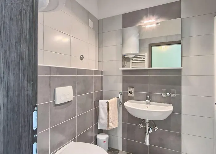 Old School House Vakantiehuis Basici