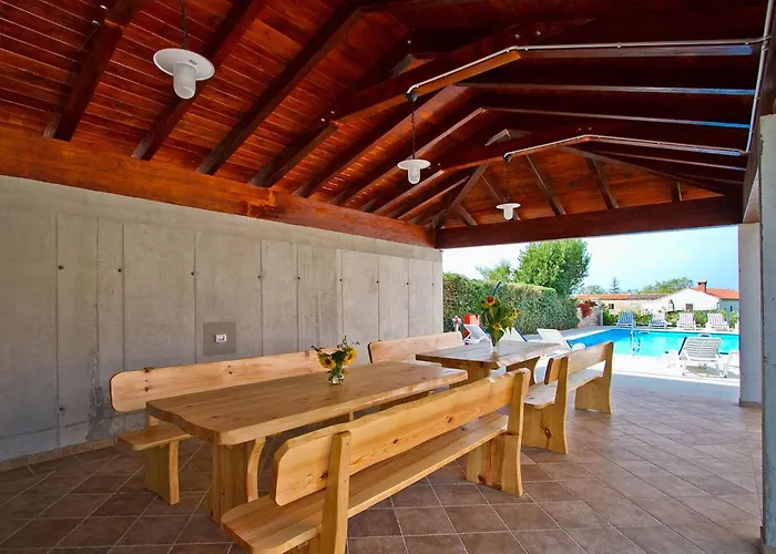 Vakantiehuis Old School House Basici