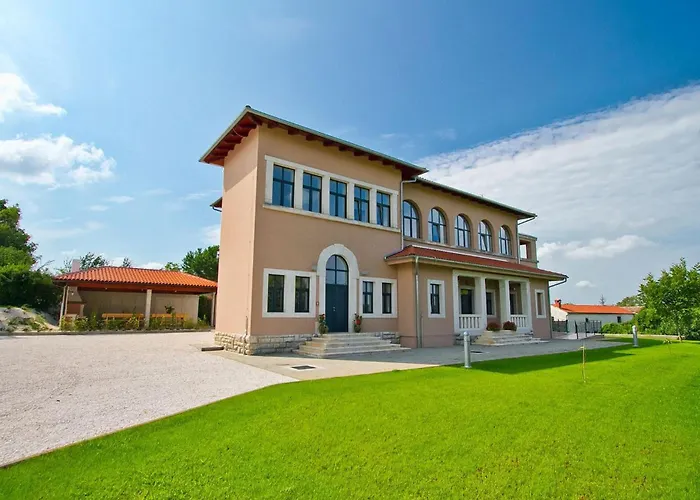 Old School House Basici